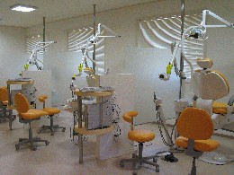 口腔外バキューム床下固定式